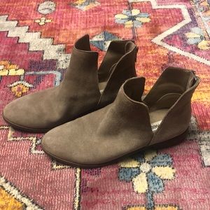 Steve Madden Flat Brushed Suede Booties worn once